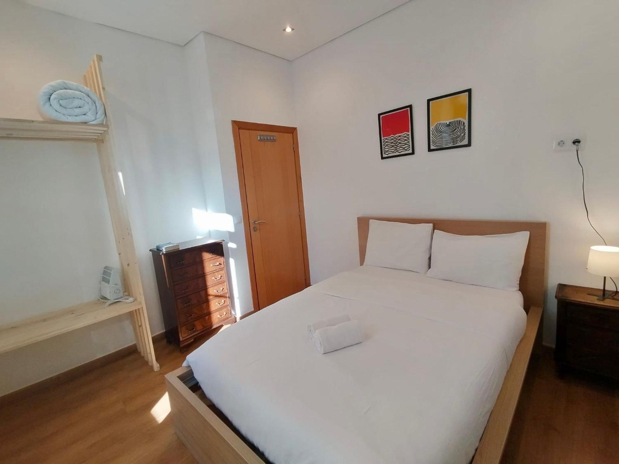 Bairro Alto Hostel Lisbona Esterno foto