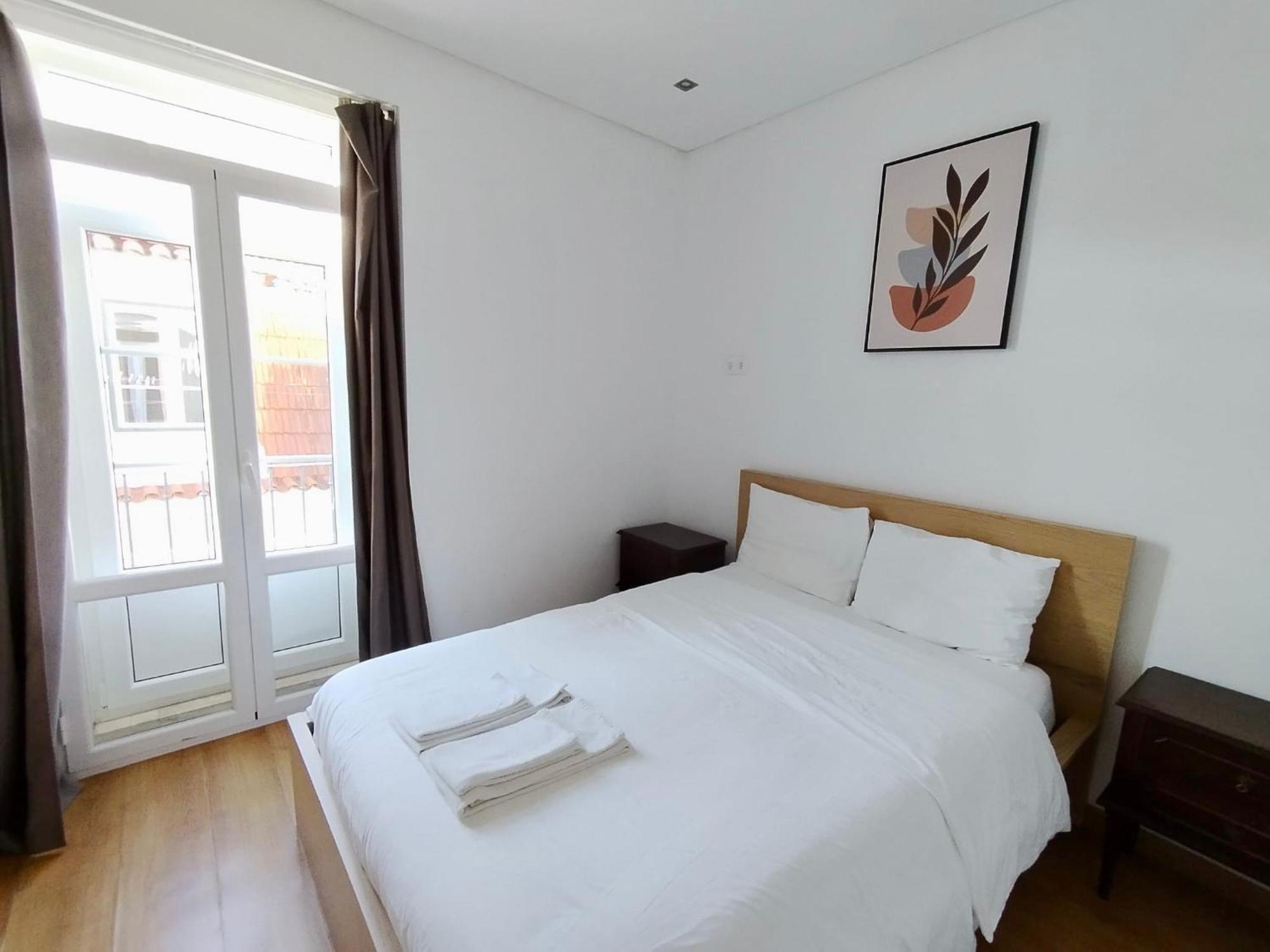 Bairro Alto Hostel Lisbona Esterno foto
